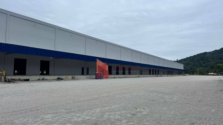Imagem Galpão para Alugar, 50.000 m² em Espinheiros - Itajaí Imagem Galpão para Alugar, 50.000 m² em Espinheiros - Itajaí