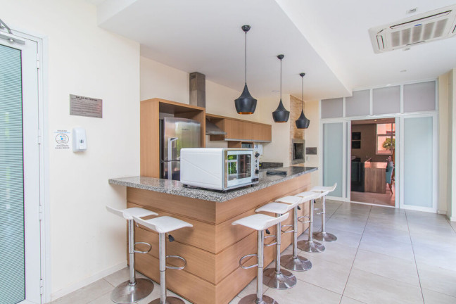 Imagem Imóvel com 2 Quartos à Venda, 53 m² em Azenha - Porto Alegre Imagem Imóvel com 2 Quartos à Venda, 53 m² em Azenha - Porto Alegre