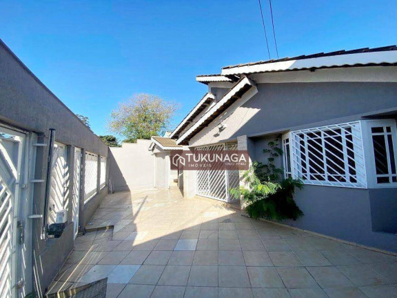 Casa com 3 Quartos para Alugar, 308 m² em Vila Galvão - Guarulhos