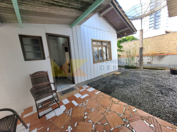 Imagem Casa com 3 Quartos à Venda, 225 m² em água Verde - Blumenau Imagem Casa com 3 Quartos à Venda, 225 m² em água Verde - Blumenau