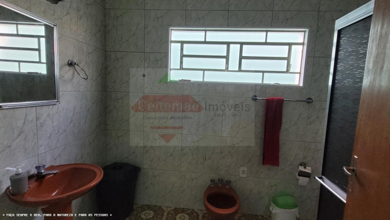 Imagem Casa com 3 Quartos à Venda, 218 m² em Vila Sao Jose - Taubaté Imagem Casa com 3 Quartos à Venda, 218 m² em Vila Sao Jose - Taubaté