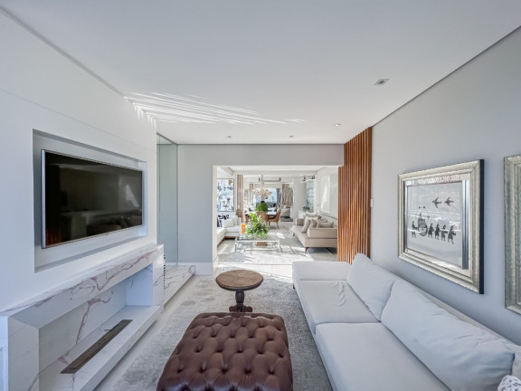 Imagem Apartamento com 3 Quartos à Venda, 140 m² em Centro Histórico - Porto Alegre Imagem Apartamento com 3 Quartos à Venda, 140 m² em Centro Histórico - Porto Alegre