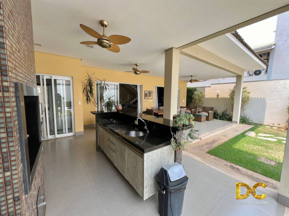 Imagem Casa de Condomínio com 3 Quartos à Venda, 303 m² em Condomínio Florais Cuiabá Residencial - Cuiabá Imagem Casa de Condomínio com 3 Quartos à Venda, 303 m² em Condomínio Florais Cuiabá Residencial - Cuiabá