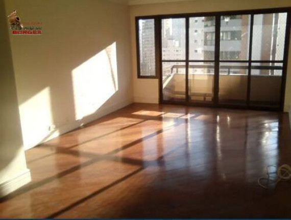 Apartamento com 3 Quartos à Venda, 130 m² em Moema - São Paulo