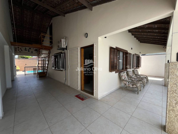 Imagem Casa com 3 Quartos à Venda, 123 m² em Barra Do Sai - Itapoá