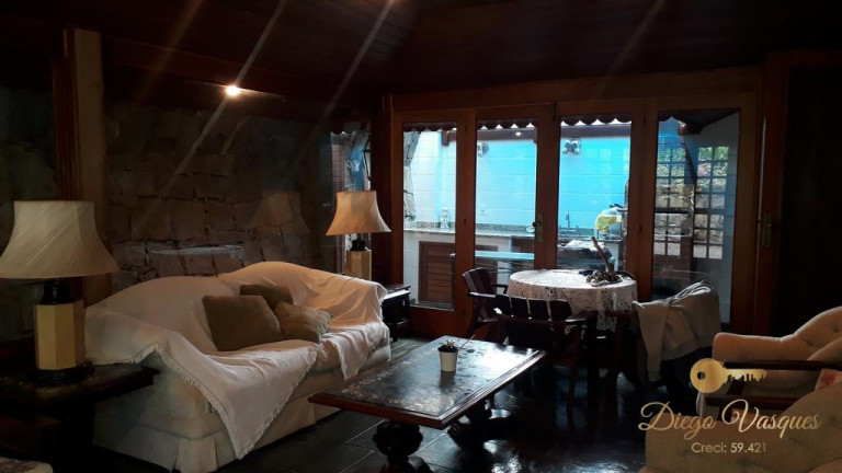 Imagem Casa com 3 Quartos à Venda, 220 m² em Quebra Frascos - Teresópolis Imagem Casa com 3 Quartos à Venda, 220 m² em Quebra Frascos - Teresópolis