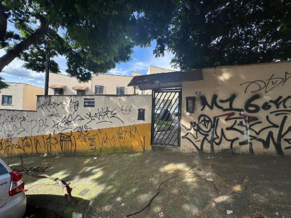 Imóvel com 2 Quartos à Venda, 40 m² em California - Belo Horizonte