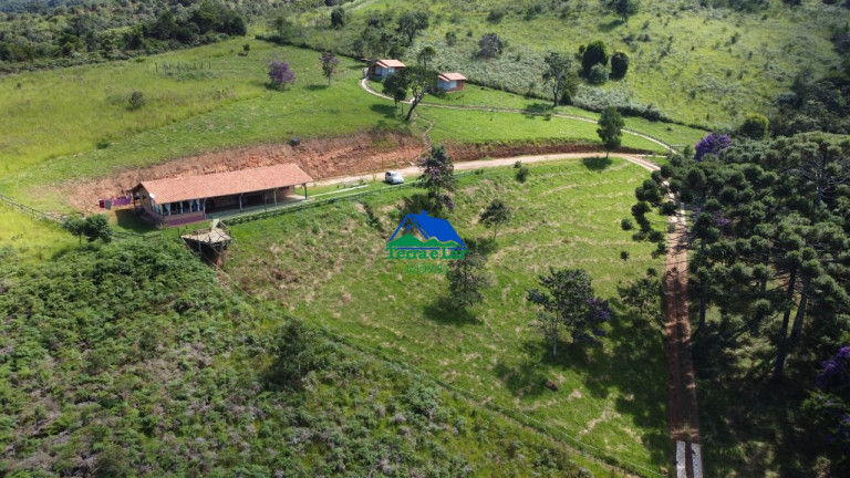 Imagem Imóvel com 3 Quartos à Venda, 500 m² em Zona Rural - Aiuruoca Imagem Imóvel com 3 Quartos à Venda, 500 m² em Zona Rural - Aiuruoca