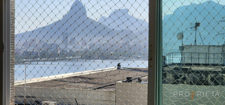 Imagem Apartamento com 2 Quartos à Venda, 72 m² em Lagoa - Rio De Janeiro