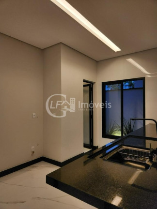 Imagem Casa com 3 Quartos à Venda, 193 m² em Alphaville 4 - Campo Grande Imagem Casa com 3 Quartos à Venda, 193 m² em Alphaville 4 - Campo Grande
