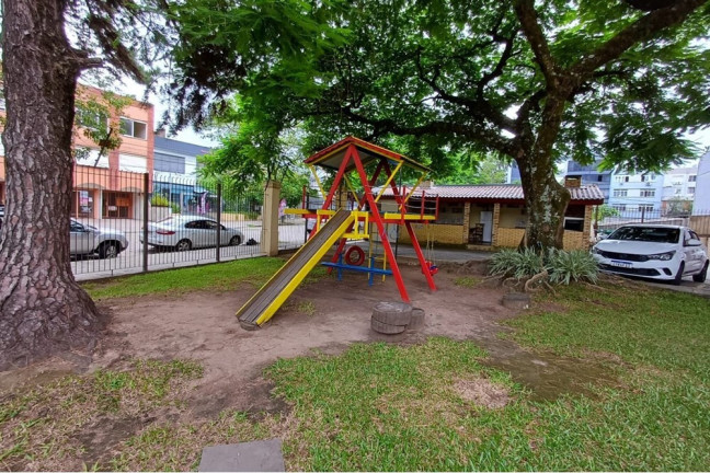 Imagem Imóvel com 3 Quartos à Venda, 111 m² em Rio Branco - Porto Alegre Imagem Imóvel com 3 Quartos à Venda, 111 m² em Rio Branco - Porto Alegre