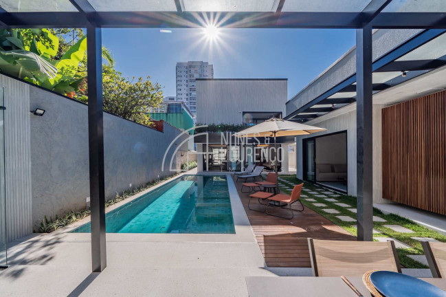 Imagem Casa com 4 Quartos à Venda, 350 m² em Embaré - Santos Imagem Casa com 4 Quartos à Venda, 350 m² em Embaré - Santos