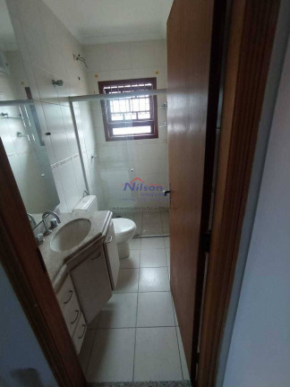 Imagem Casa com 3 Quartos à Venda, em Vila Galvão - Guarulhos Imagem Casa com 3 Quartos à Venda, em Vila Galvão - Guarulhos