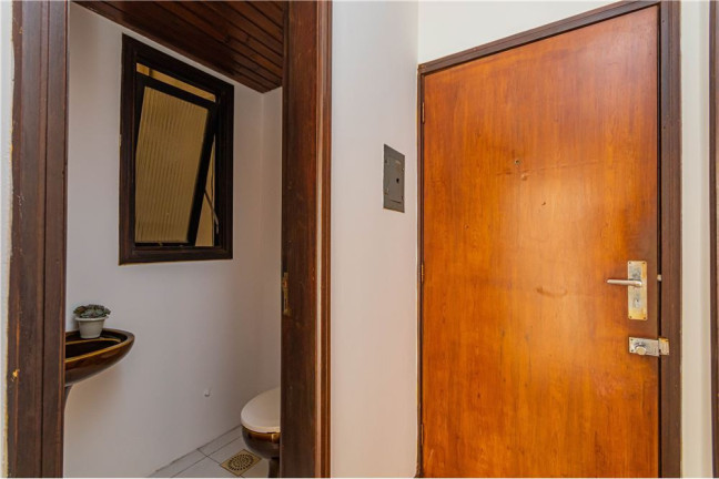 Imagem Imóvel com 2 Quartos à Venda, em Rio Branco - Porto Alegre Imagem Imóvel com 2 Quartos à Venda, em Rio Branco - Porto Alegre