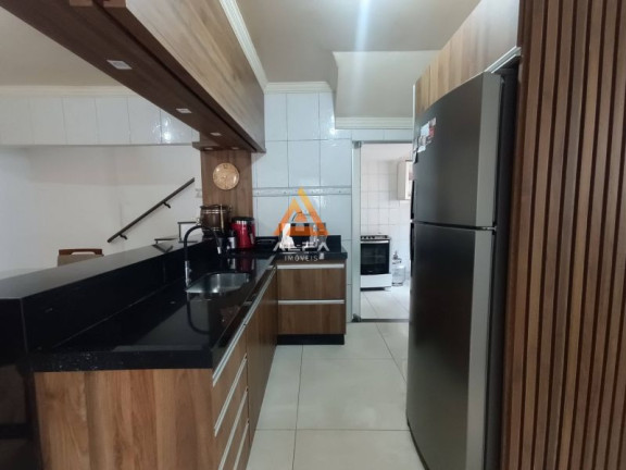 Imagem Casa com 4 Quartos à Venda, 240 m² Imagem Casa com 4 Quartos à Venda, 240 m²