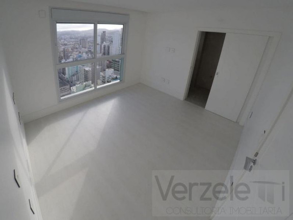 Imagem Apartamento com 3 Quartos à Venda, 151 m² em Centro - Balneário Camboriú Imagem Apartamento com 3 Quartos à Venda, 151 m² em Centro - Balneário Camboriú