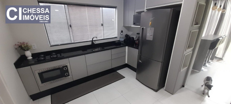 Imagem Sobrado com 4 Quartos à Venda ou Locação, 230 m² em Centro - Itajaí Imagem Sobrado com 4 Quartos à Venda ou Locação, 230 m² em Centro - Itajaí