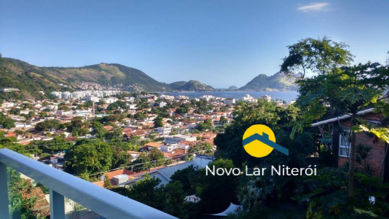 Imagem Casa com 3 Quartos à Venda, 300 m² em São Francisco - Niterói Imagem Casa com 3 Quartos à Venda, 300 m² em São Francisco - Niterói