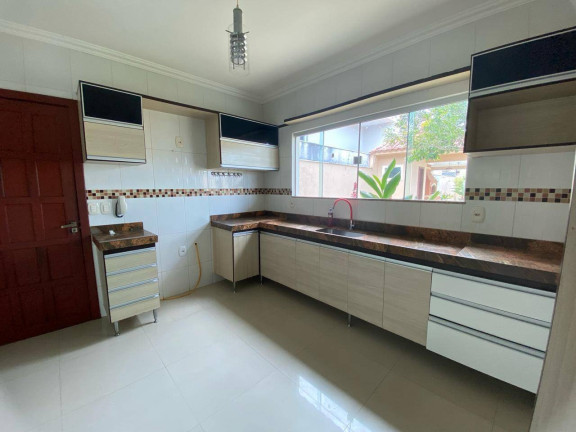 Imagem Casa com 5 Quartos para Alugar, em Outeiro Da Glória - Porto Seguro Imagem Casa com 5 Quartos para Alugar, em Outeiro Da Glória - Porto Seguro