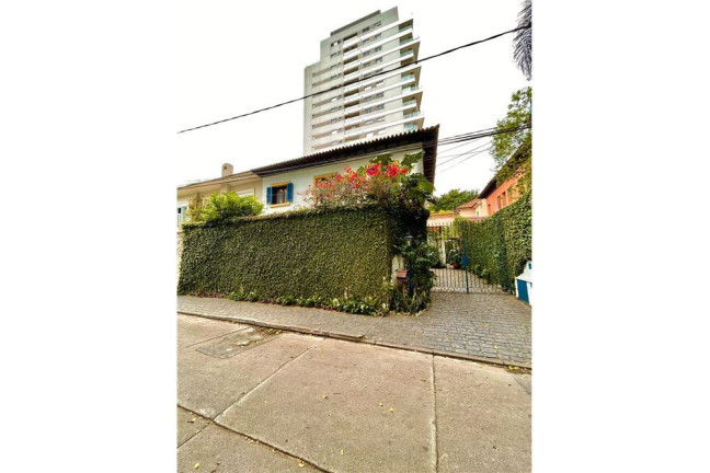 Imagem Casa com 4 Quartos à Venda, em Paraíso - São Paulo Imagem Casa com 4 Quartos à Venda, em Paraíso - São Paulo
