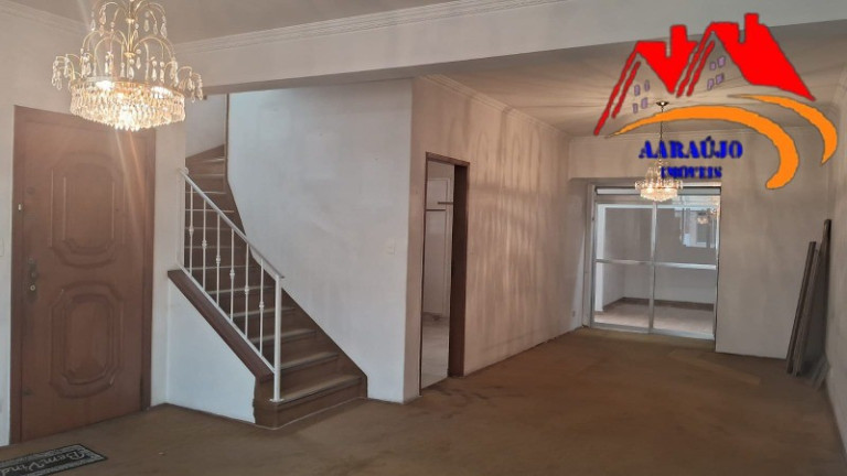 Imagem Casa com 3 Quartos à Venda, 190 m² em Centro - Osasco Imagem Casa com 3 Quartos à Venda, 190 m² em Centro - Osasco