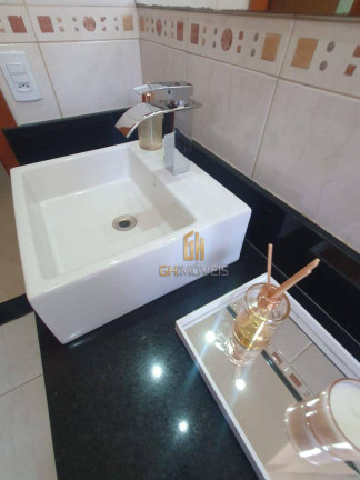 Imagem Casa com 3 Quartos à Venda, 300 m² em Setor Faiçalville - Goiânia Imagem Casa com 3 Quartos à Venda, 300 m² em Setor Faiçalville - Goiânia