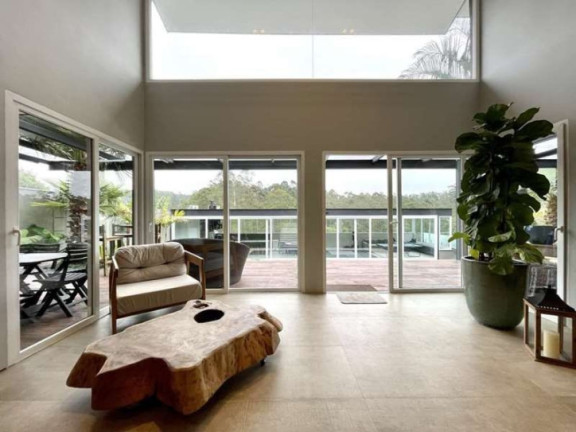 Imagem Casa com 4 Quartos à Venda, 463 m² em Parque Das Artes - Embu Das Artes Imagem Casa com 4 Quartos à Venda, 463 m² em Parque Das Artes - Embu Das Artes