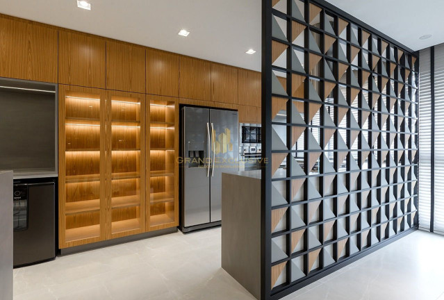 Imagem Cobertura com 4 Quartos à Venda, 310 m² em Centro - Balneário Camboriú Imagem Cobertura com 4 Quartos à Venda, 310 m² em Centro - Balneário Camboriú