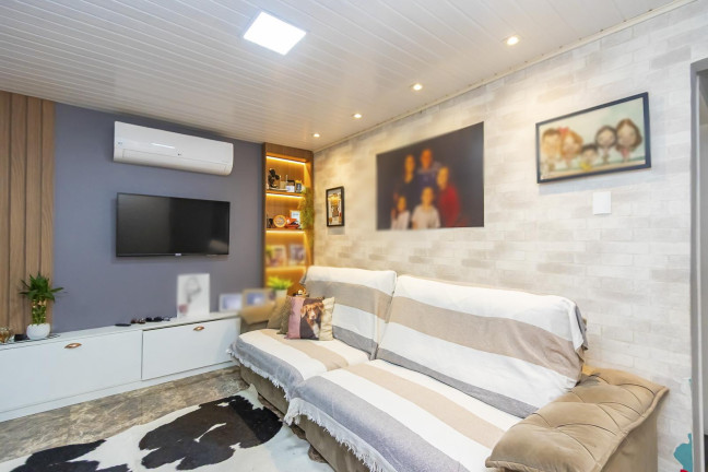 Imagem Casa com 3 Quartos à Venda, 105 m² em Thomaz Coelho - Araucária Imagem Casa com 3 Quartos à Venda, 105 m² em Thomaz Coelho - Araucária