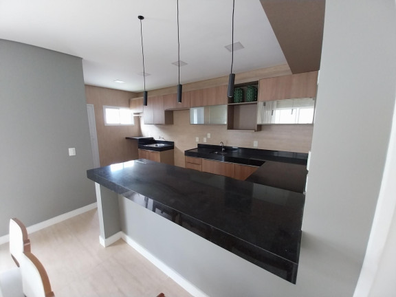 Casa com 3 Quartos à Venda, 229 m² em Sabiaguaba - Fortaleza
