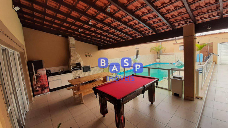 Imagem Sobrado com 5 Quartos à Venda ou Locação, 320 m² em Parque Jequitiba - Itanhaém Imagem Sobrado com 5 Quartos à Venda ou Locação, 320 m² em Parque Jequitiba - Itanhaém
