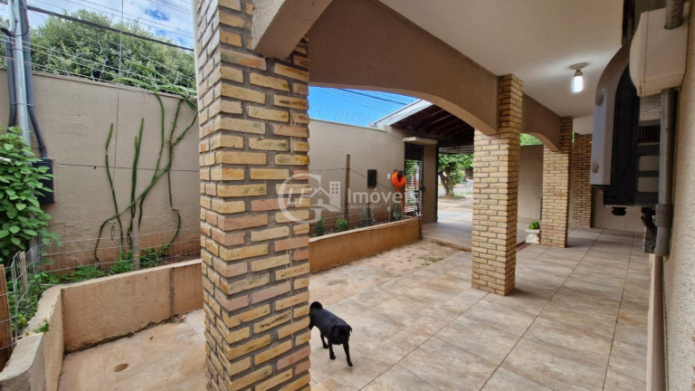 Imagem Casa com 3 Quartos à Venda, 330 m² em Santo Antônio - Campo Grande Imagem Casa com 3 Quartos à Venda, 330 m² em Santo Antônio - Campo Grande