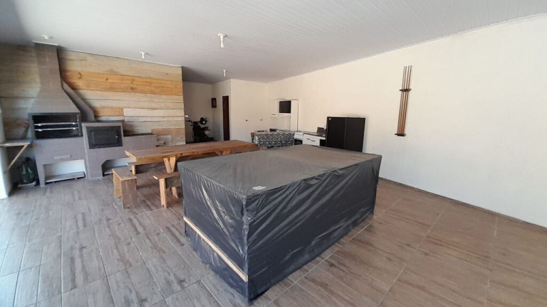 Imagem Casa com 3 Quartos à Venda, 183 m² em Morro Dos Conventos - Araranguá Imagem Casa com 3 Quartos à Venda, 183 m² em Morro Dos Conventos - Araranguá