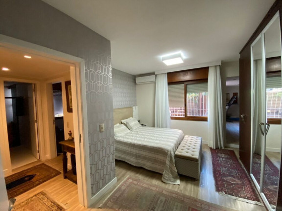 Imagem Apartamento com 3 Quartos à Venda, 242 m² em Bela Vista - Porto Alegre Imagem Apartamento com 3 Quartos à Venda, 242 m² em Bela Vista - Porto Alegre