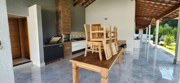 Imagem Casa com 3 Quartos à Venda ou Locação, 2.390 m² em Altos De Santana I - Jacareí Imagem Casa com 3 Quartos à Venda ou Locação, 2.390 m² em Altos De Santana I - Jacareí