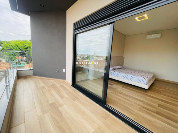 Imagem Sobrado com 4 Quartos à Venda, 250 m² Imagem Sobrado com 4 Quartos à Venda, 250 m²
