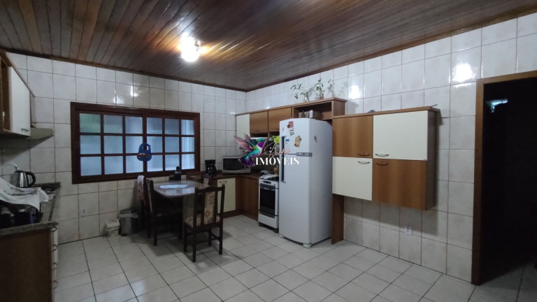 Imagem Casa com 2 Quartos à Venda, 185 m² em Passo Fundo - Guaíba Imagem Casa com 2 Quartos à Venda, 185 m² em Passo Fundo - Guaíba