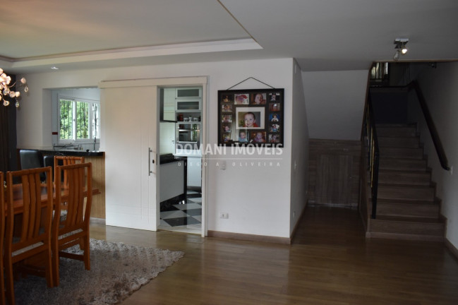Imagem Casa com 4 Quartos à Venda, 402 m² em Região Do Alto Da Boa Vista - Campos Do Jordão Imagem Casa com 4 Quartos à Venda, 402 m² em Região Do Alto Da Boa Vista - Campos Do Jordão