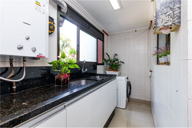 Imagem Imóvel com 3 Quartos à Venda, em Moinhos De Vento - Porto Alegre Imagem Imóvel com 3 Quartos à Venda, em Moinhos De Vento - Porto Alegre