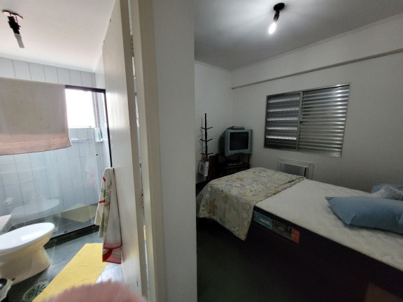 Imagem Apartamento com 2 Quartos à Venda, 75 m² em Astúrias - Guarujá