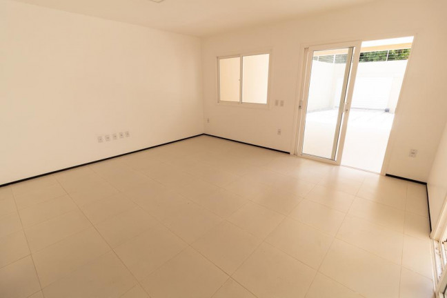 Imagem Casa com 3 Quartos à Venda, 245 m² em Edson Queiroz - Fortaleza