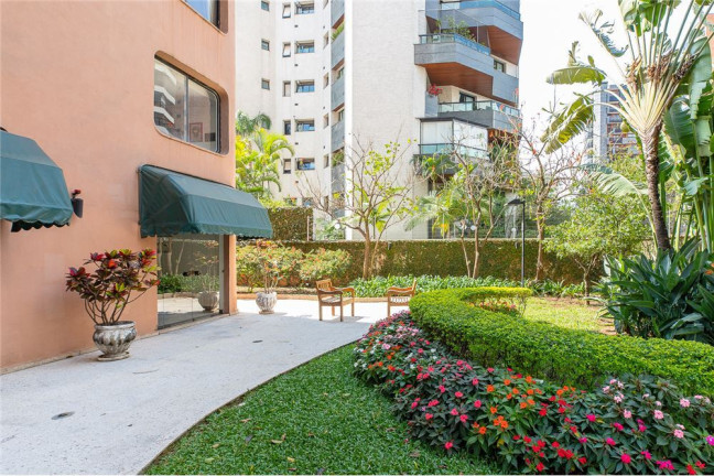 Imagem Apartamento com 3 Quartos à Venda, 210 m² em Moema - São Paulo