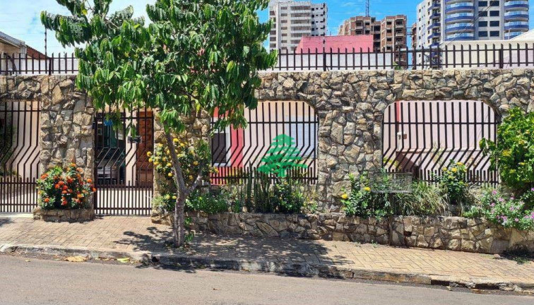 Imagem Casa com 5 Quartos à Venda, 303 m² em Jardim Central - Foz Do Iguaçu Imagem Casa com 5 Quartos à Venda, 303 m² em Jardim Central - Foz Do Iguaçu