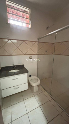 Imagem Casa com 3 Quartos à Venda, 200 m² Imagem Casa com 3 Quartos à Venda, 200 m²