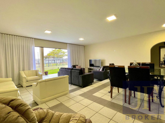 Imagem Casa com 7 Quartos para Temporada, 350 m² em Canasvieiras - Florianópolis Imagem Casa com 7 Quartos para Temporada, 350 m² em Canasvieiras - Florianópolis