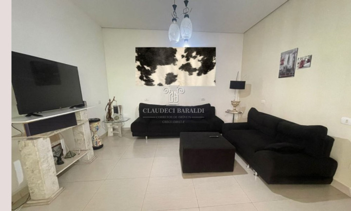Imagem Sobrado com 3 Quartos à Venda, 400 m² em Barreiro - Araçoiaba Da Serra