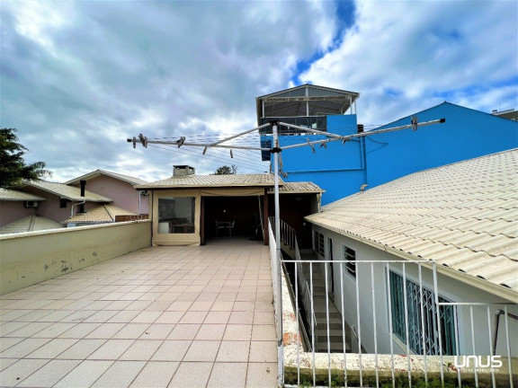 Imagem Casa com 3 Quartos à Venda, em Estreito - Florianópolis Imagem Casa com 3 Quartos à Venda, em Estreito - Florianópolis