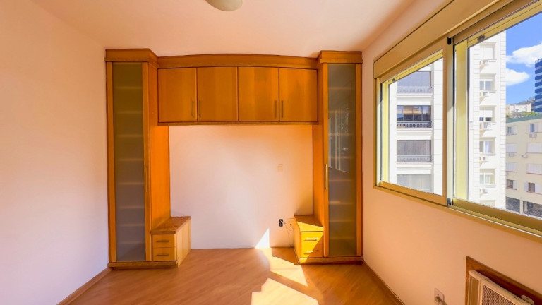 Imagem Imóvel com 3 Quartos à Venda, 117 m² em Higienópolis - Porto Alegre Imagem Imóvel com 3 Quartos à Venda, 117 m² em Higienópolis - Porto Alegre