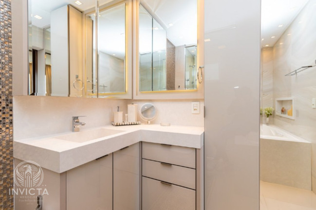 Imagem Apartamento com 3 Quartos à Venda, 135 m² em Pioneiros - Balneário Camboriú