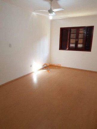 Imagem Sobrado com 3 Quartos à Venda, 220 m² em Vila Galvão - Guarulhos Imagem Sobrado com 3 Quartos à Venda, 220 m² em Vila Galvão - Guarulhos
